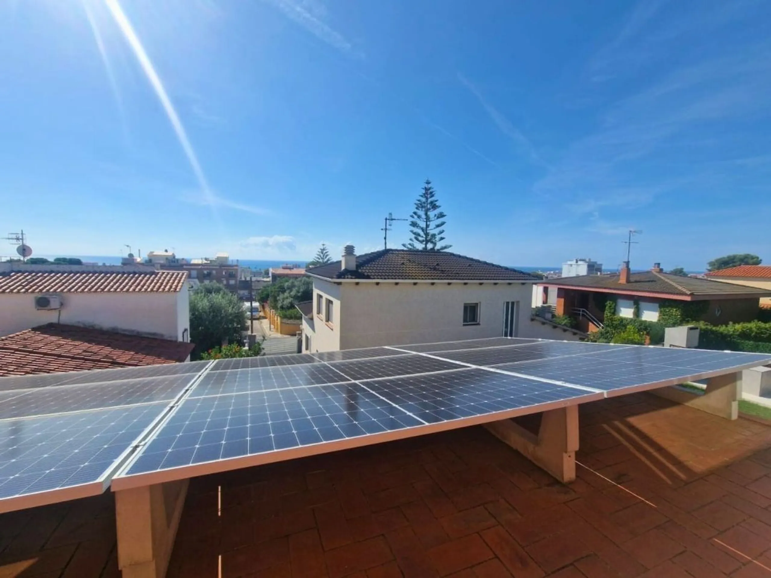 Fully Renovated Single-Level Detached Villa, Energy Self-Sufficient and with Sea Views in Valparaíso, Cunit