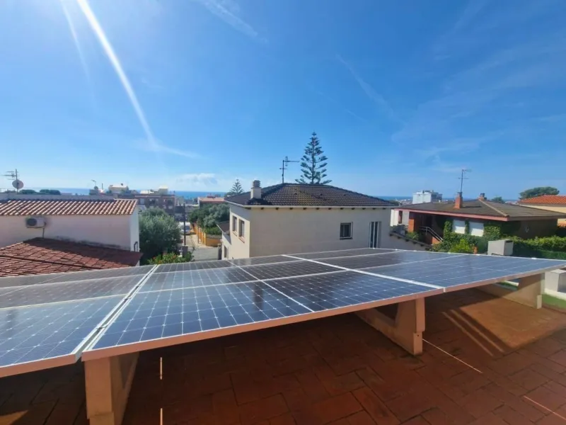 Fully Renovated Single-Level Detached Villa, Energy Self-Sufficient and with Sea Views in Valparaíso, Cunit