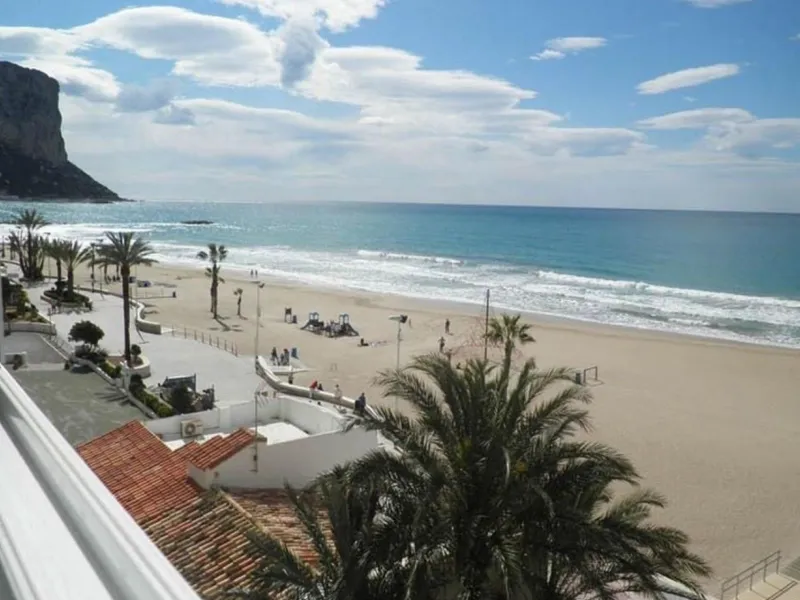 Luxury Apartment on the Frontline Beach with Panoramic Sea Views in Calpe