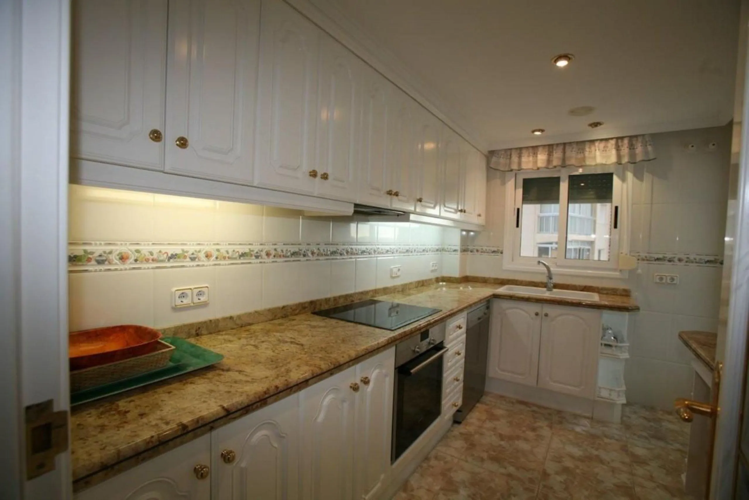 Luxury Apartment on the Frontline Beach with Panoramic Sea Views in Calpe