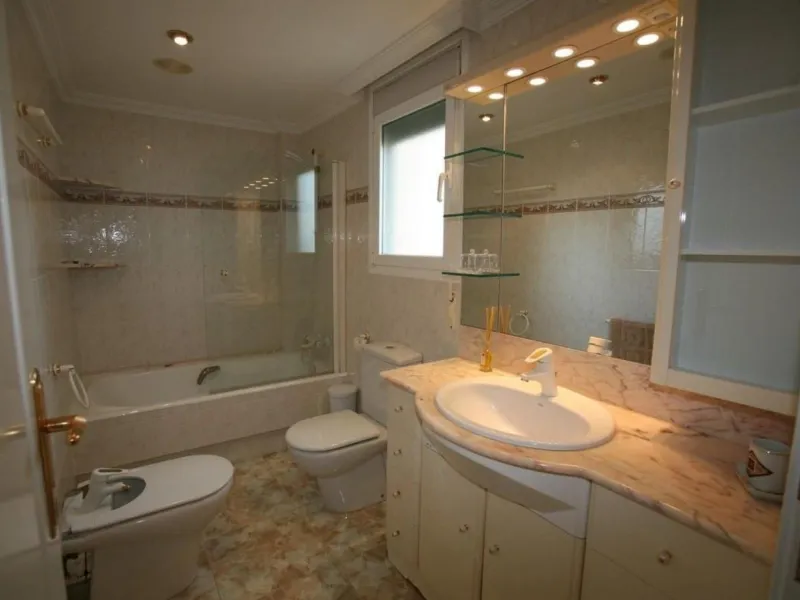 Luxury Apartment on the Frontline Beach with Panoramic Sea Views in Calpe