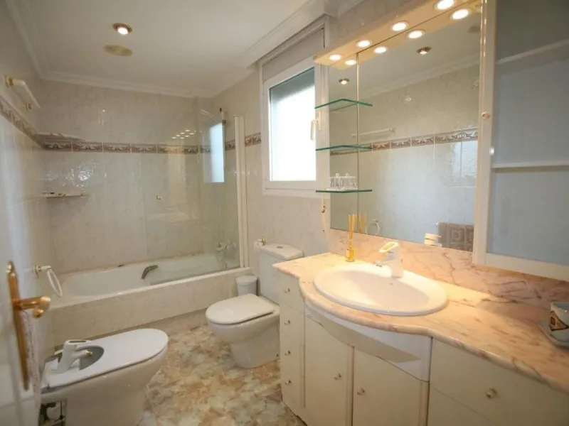 Luxury Apartment on the Frontline Beach with Panoramic Sea Views in Calpe