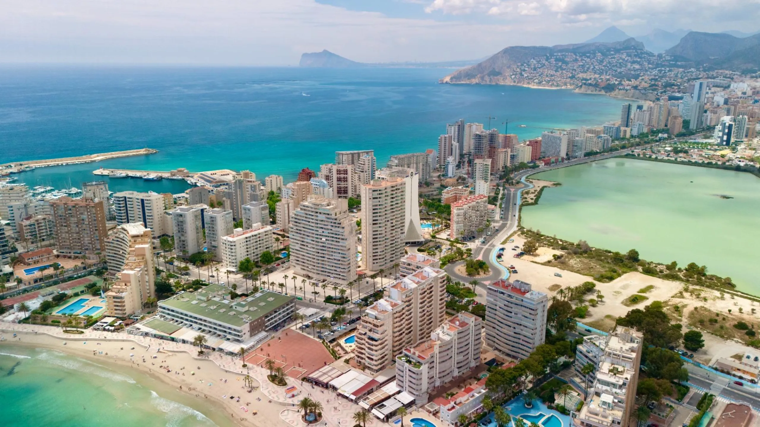 Luxury Apartment on the Frontline Beach with Panoramic Sea Views in Calpe