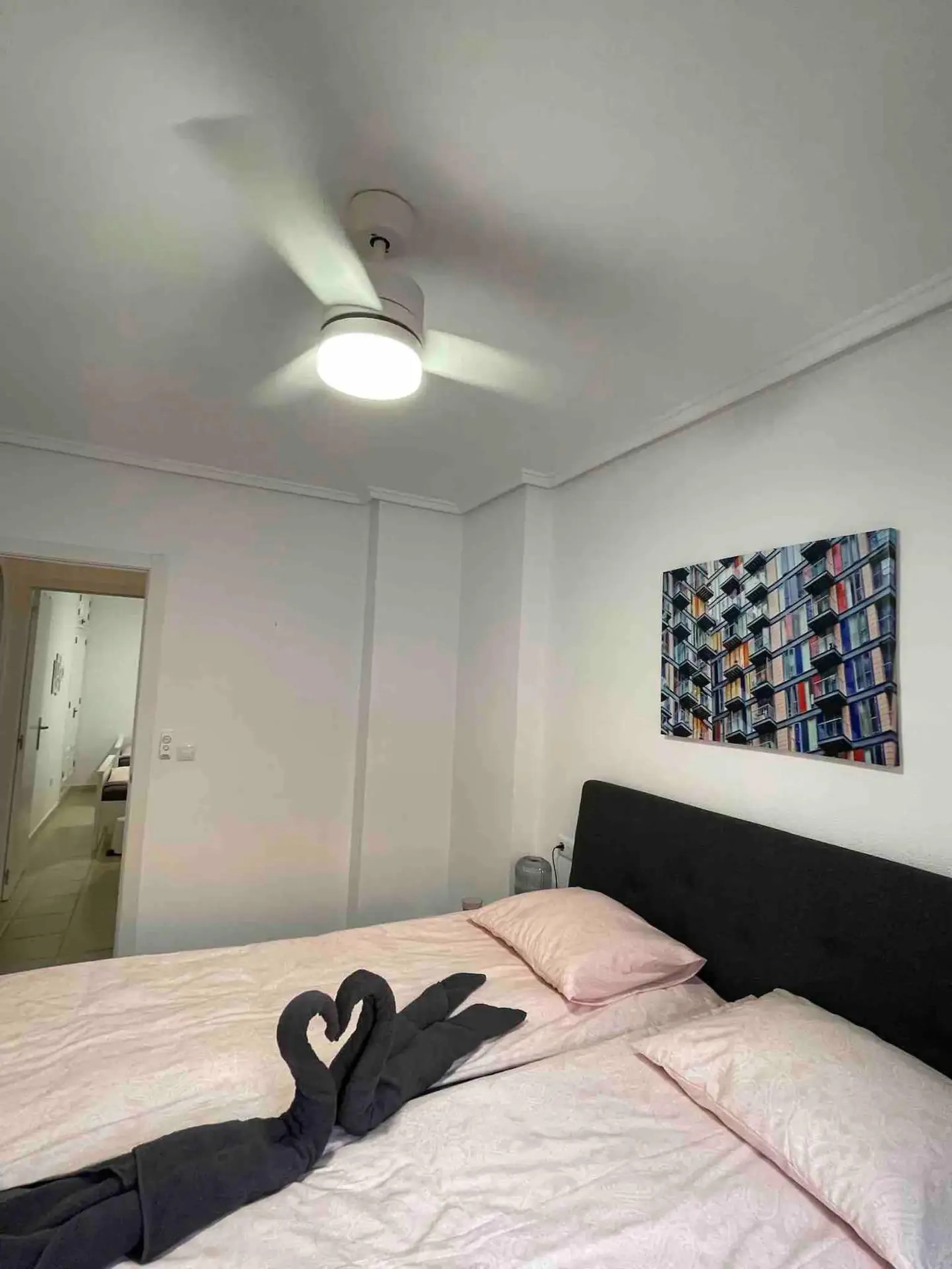 PRIMERA LINEA PLAYA LOS LOCOS, 2 HABS, PISCINA COMUNITARIA 195.000€