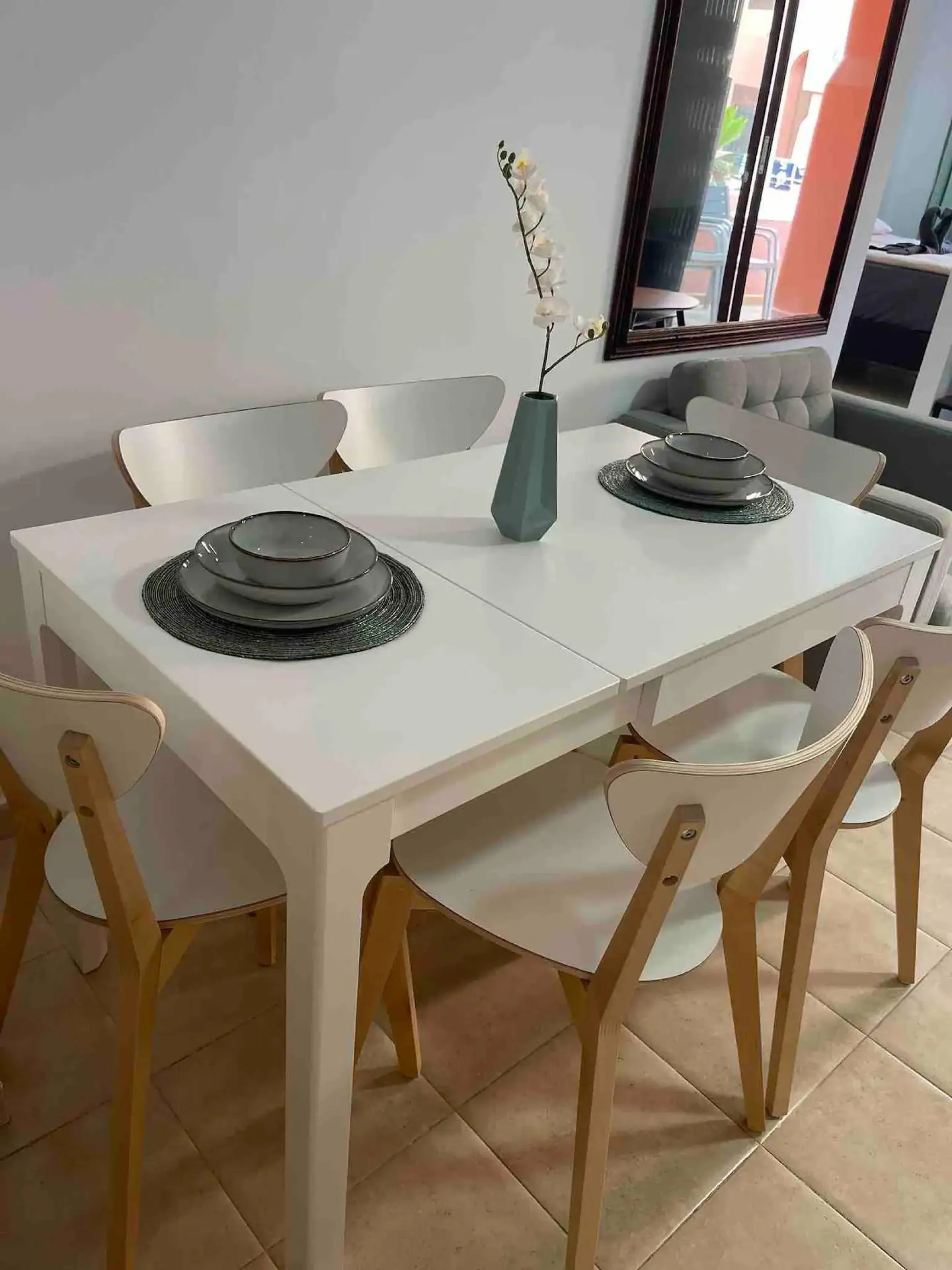 PRIMERA LINEA PLAYA LOS LOCOS, 2 HABS, PISCINA COMUNITARIA 195.000€