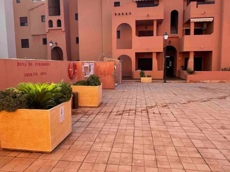PRIMERA LINEA PLAYA LOS LOCOS, 2 HABS, PISCINA COMUNITARIA 195.000€