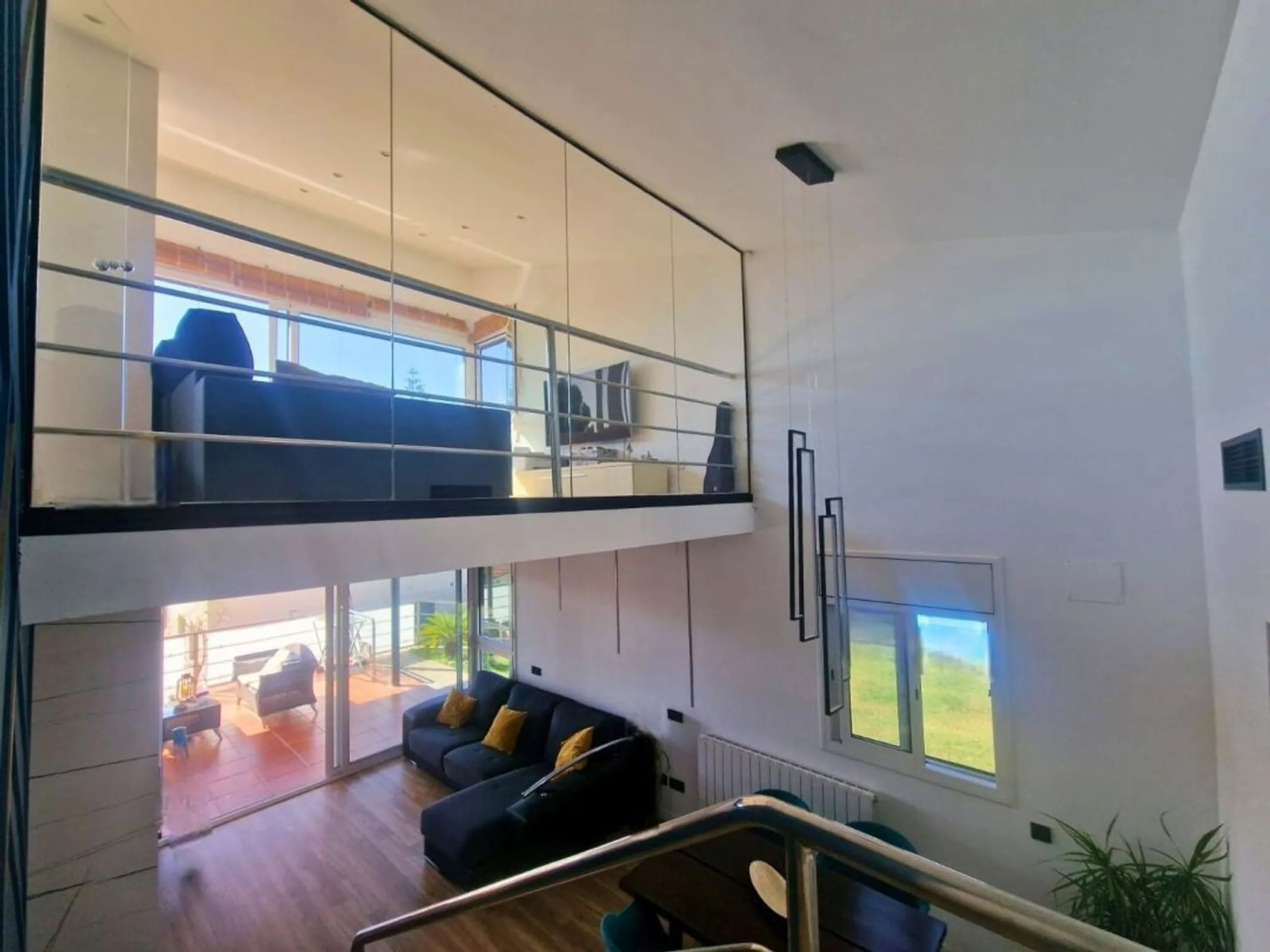 Fully Renovated Single-Level Detached Villa, Energy Self-Sufficient and with Sea Views in Valparaíso, Cunit