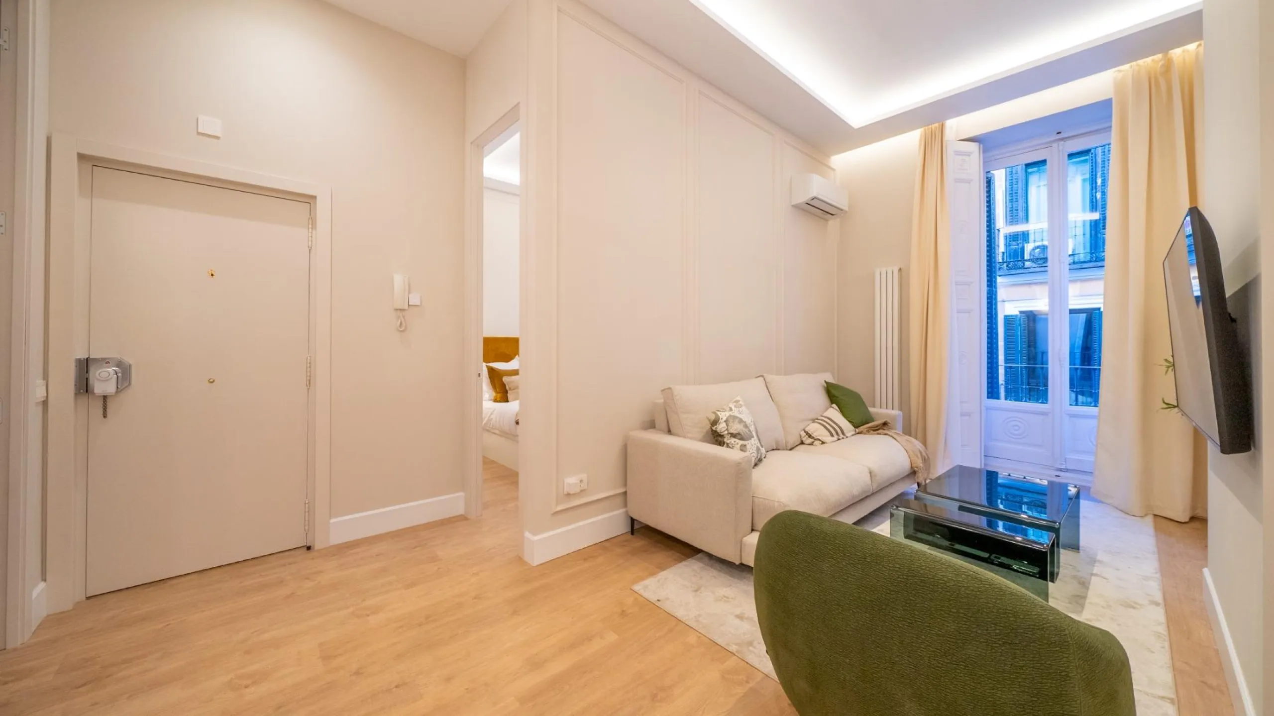 LUXURY REFURBISHED 3-BEDROOM APARTMENT IN CHUECA – 146 M² | MADRID CENTER