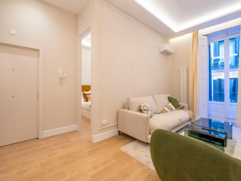 LUXURY REFURBISHED 3-BEDROOM APARTMENT IN CHUECA – 146 M² | MADRID CENTER