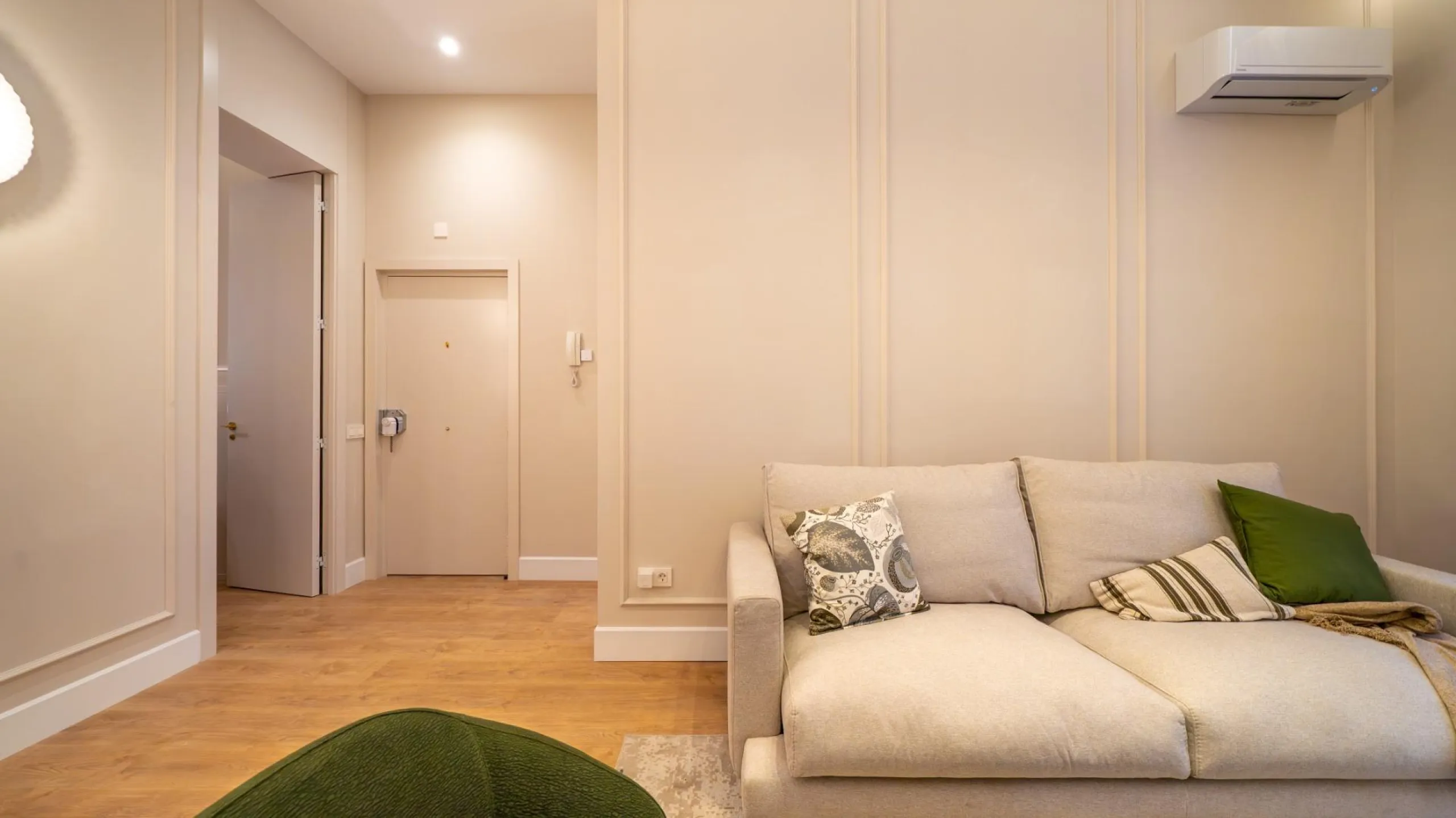 LUXURY REFURBISHED 3-BEDROOM APARTMENT IN CHUECA – 146 M² | MADRID CENTER