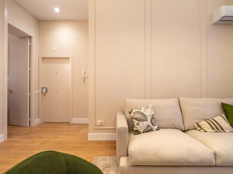 LUXURY REFURBISHED 3-BEDROOM APARTMENT IN CHUECA – 146 M² | MADRID CENTER