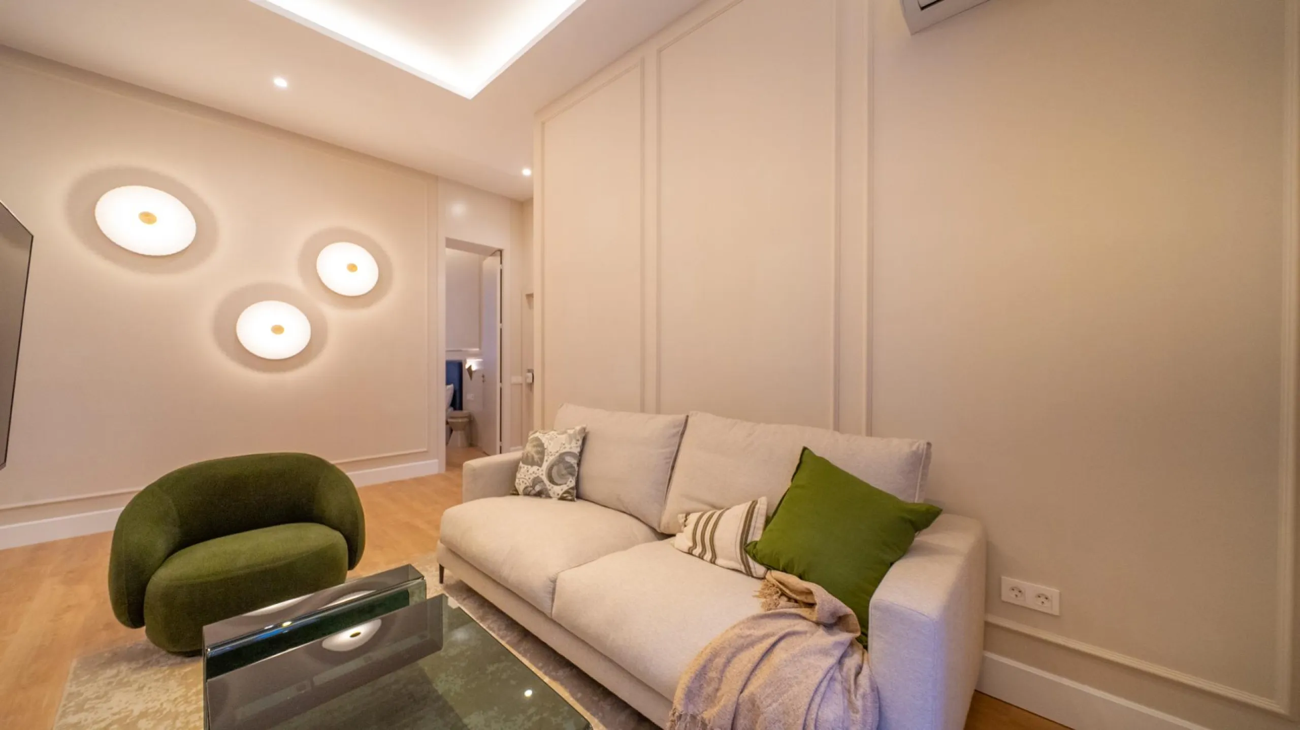 LUXURY REFURBISHED 3-BEDROOM APARTMENT IN CHUECA – 146 M² | MADRID CENTER