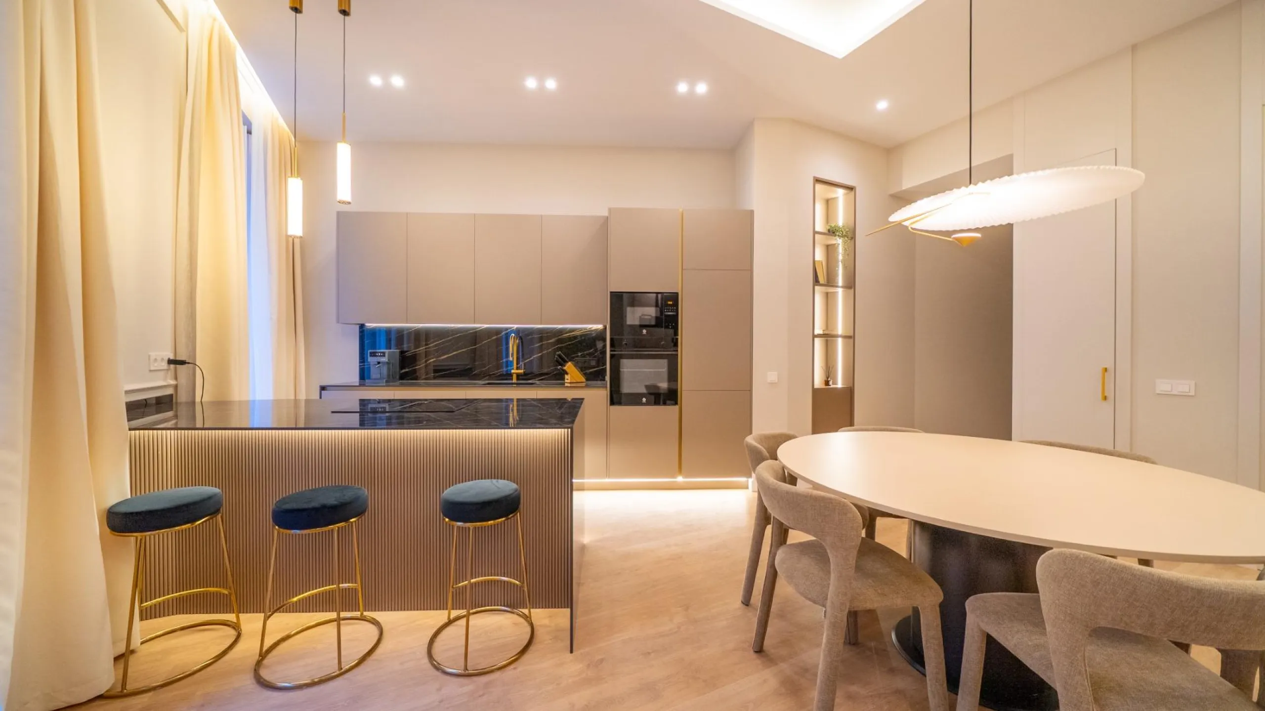 LUXURY REFURBISHED 3-BEDROOM APARTMENT IN CHUECA – 146 M² | MADRID CENTER