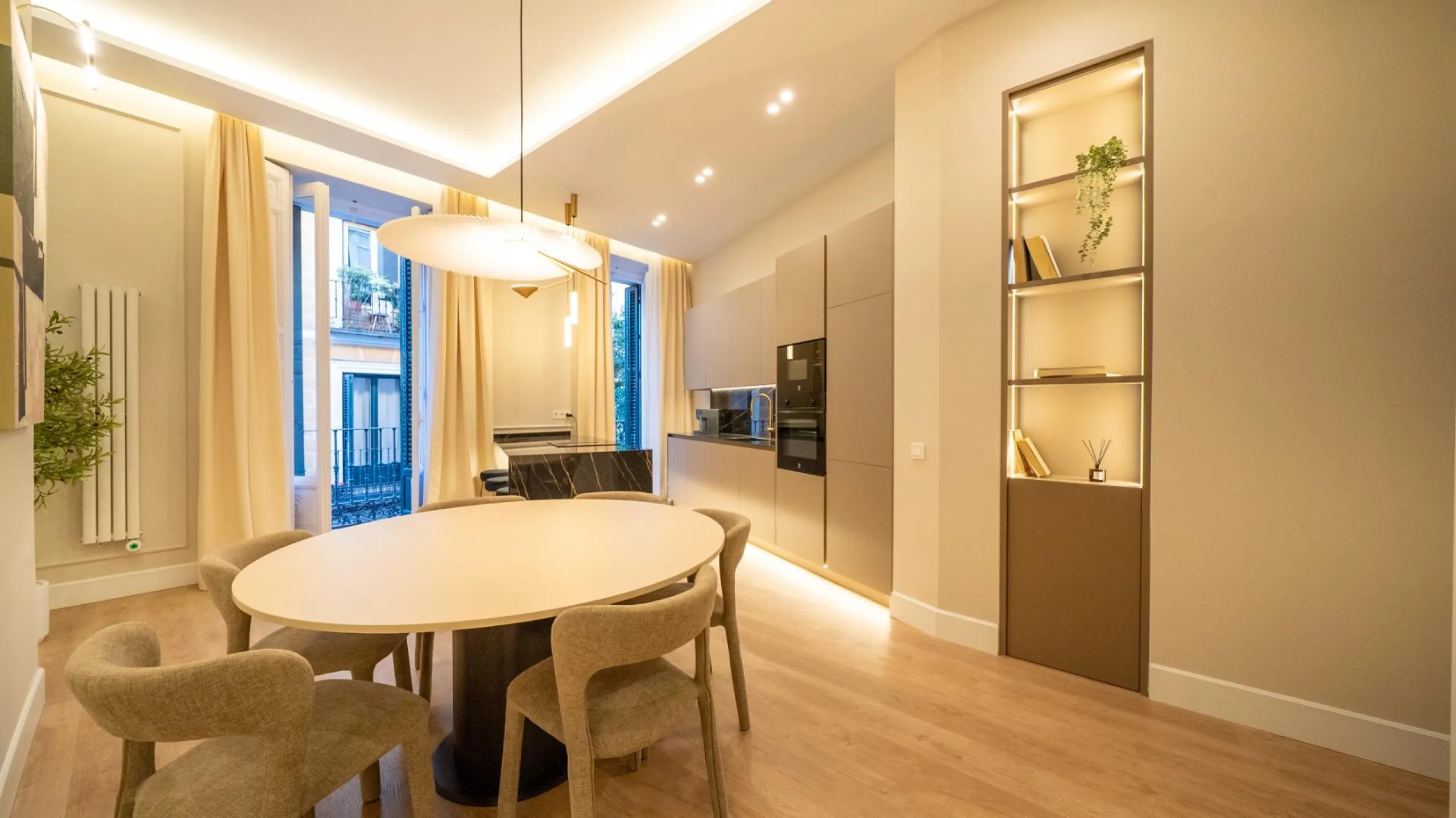 LUXURY REFURBISHED 3-BEDROOM APARTMENT IN CHUECA – 146 M² | MADRID CENTER