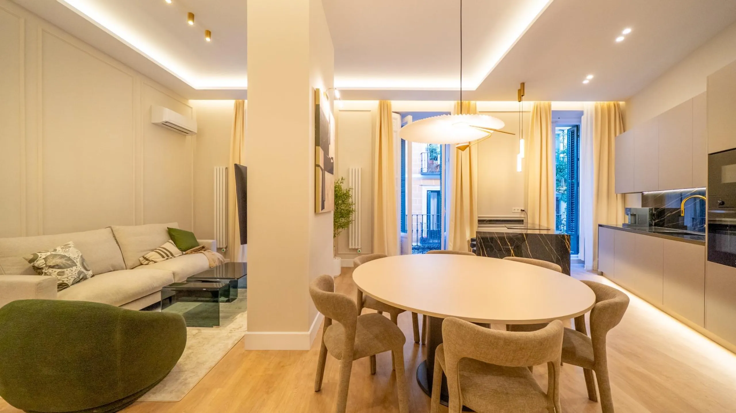 LUXURY REFURBISHED 3-BEDROOM APARTMENT IN CHUECA – 146 M² | MADRID CENTER