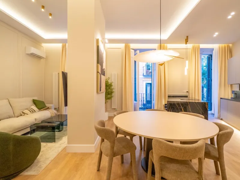 LUXURY REFURBISHED 3-BEDROOM APARTMENT IN CHUECA – 146 M² | MADRID CENTER