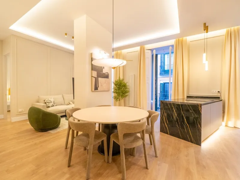 LUXURY REFURBISHED 3-BEDROOM APARTMENT IN CHUECA – 146 M² | MADRID CENTER