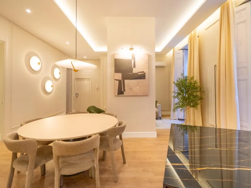 LUXURY REFURBISHED 3-BEDROOM APARTMENT IN CHUECA – 146 M² | MADRID CENTER