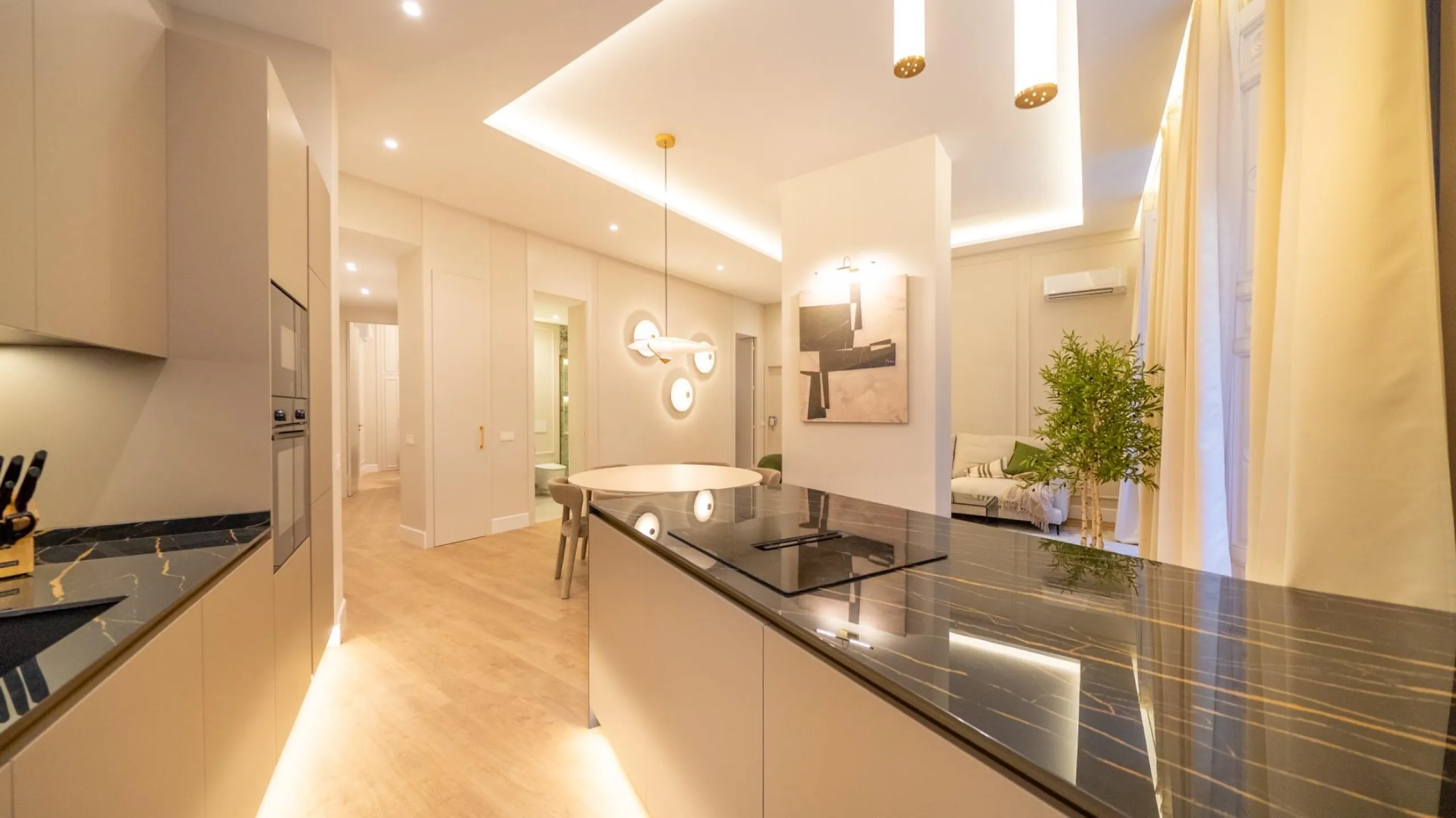 LUXURY REFURBISHED 3-BEDROOM APARTMENT IN CHUECA – 146 M² | MADRID CENTER