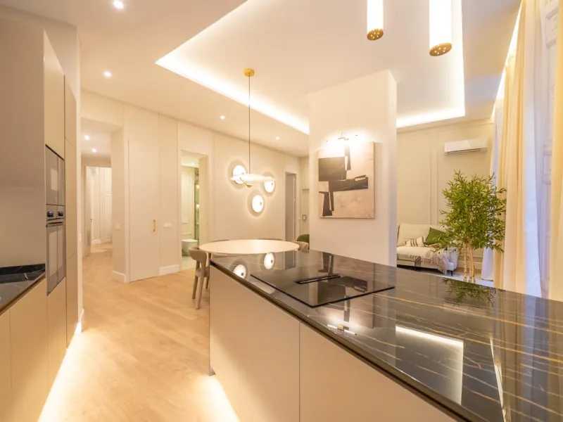 LUXURY REFURBISHED 3-BEDROOM APARTMENT IN CHUECA – 146 M² | MADRID CENTER