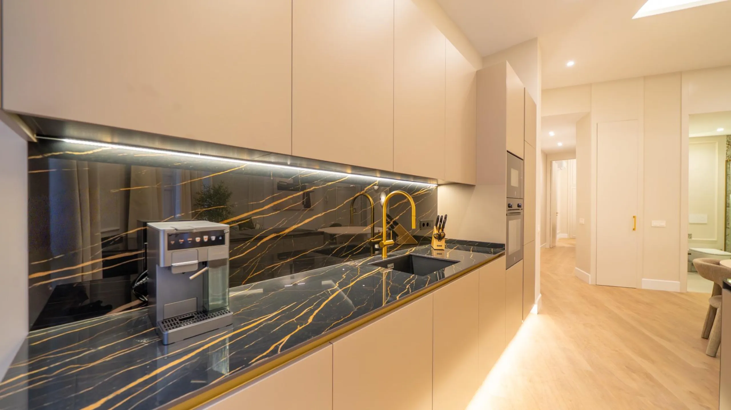 LUXURY REFURBISHED 3-BEDROOM APARTMENT IN CHUECA – 146 M² | MADRID CENTER