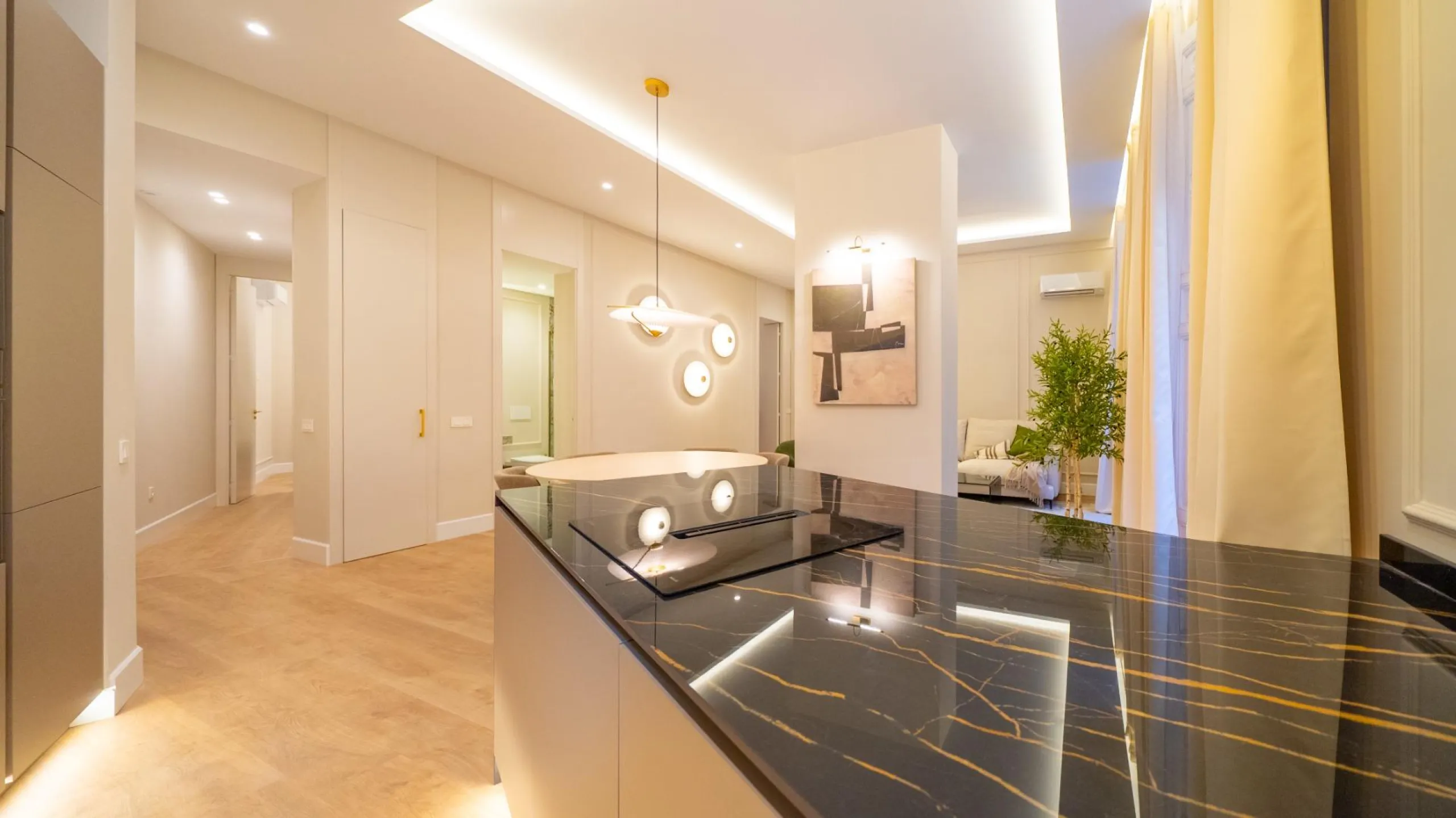 LUXURY REFURBISHED 3-BEDROOM APARTMENT IN CHUECA – 146 M² | MADRID CENTER