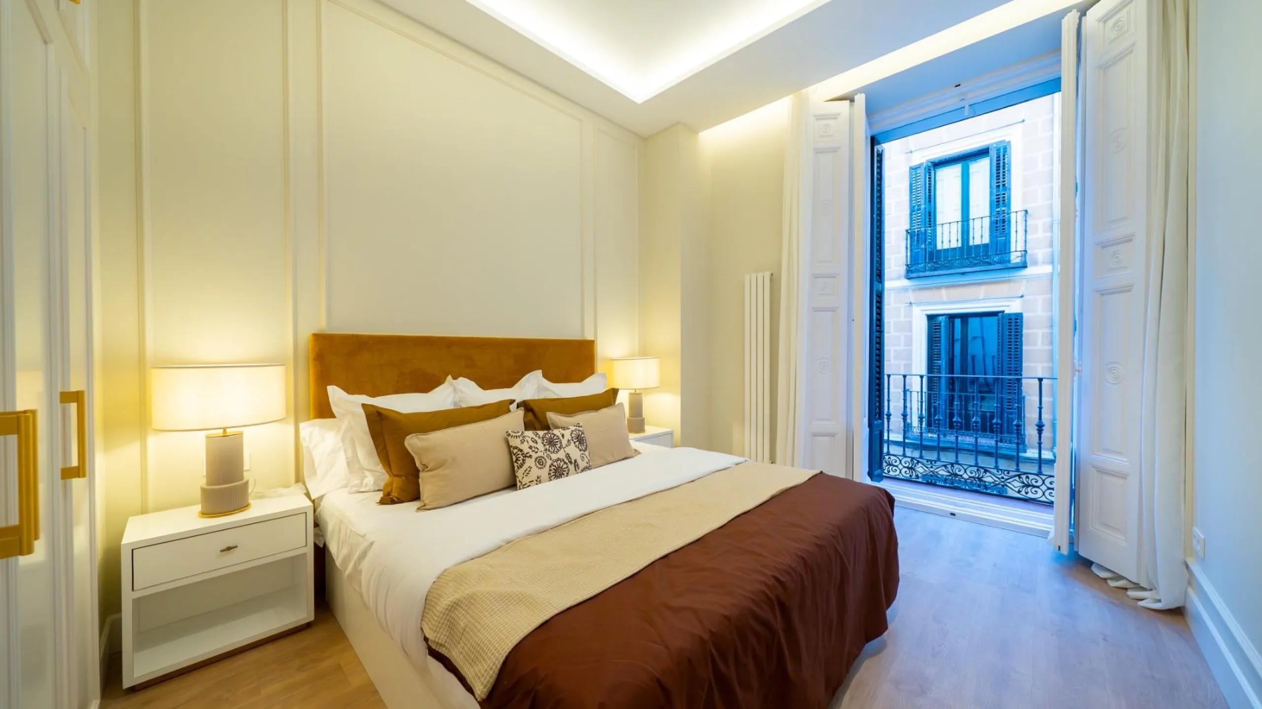 LUXURY REFURBISHED 3-BEDROOM APARTMENT IN CHUECA – 146 M² | MADRID CENTER