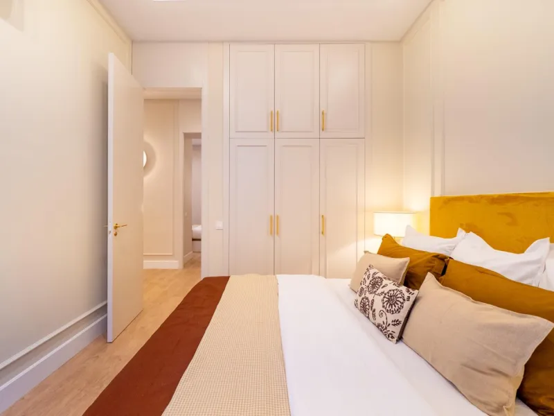 LUXURY REFURBISHED 3-BEDROOM APARTMENT IN CHUECA – 146 M² | MADRID CENTER
