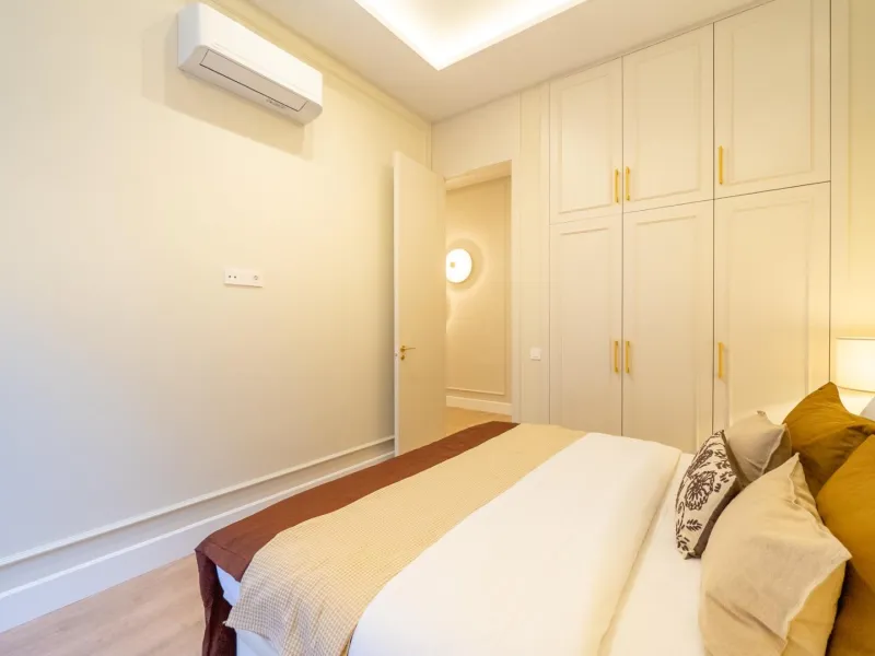 LUXURY REFURBISHED 3-BEDROOM APARTMENT IN CHUECA – 146 M² | MADRID CENTER