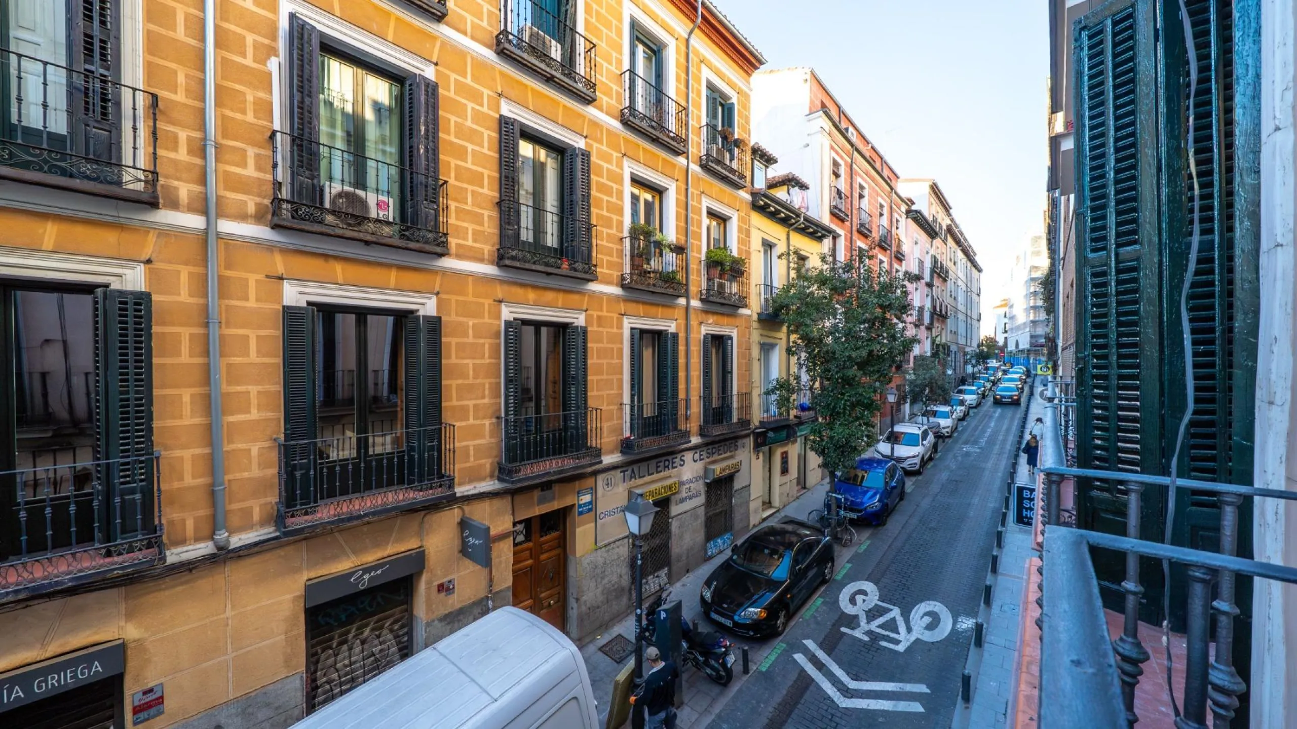LUXURY REFURBISHED 3-BEDROOM APARTMENT IN CHUECA – 146 M² | MADRID CENTER