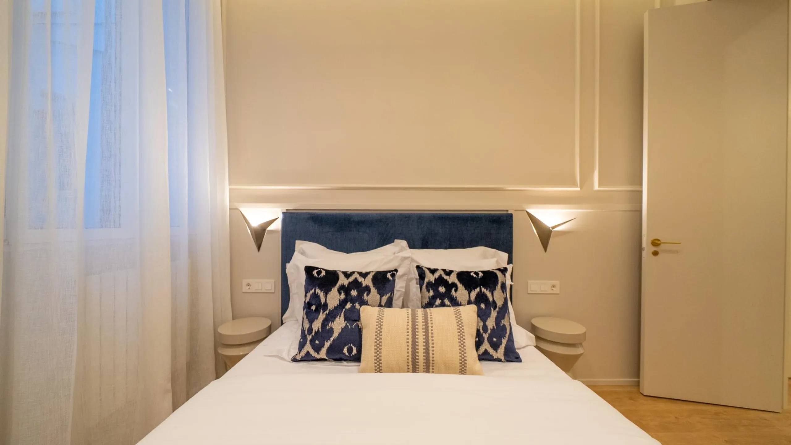 LUXURY REFURBISHED 3-BEDROOM APARTMENT IN CHUECA – 146 M² | MADRID CENTER