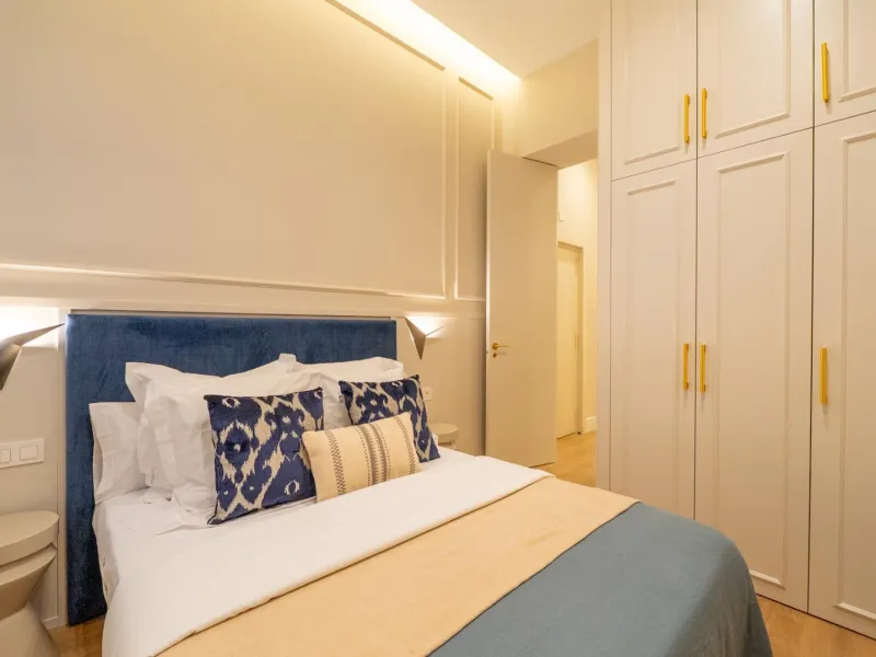 LUXURY REFURBISHED 3-BEDROOM APARTMENT IN CHUECA – 146 M² | MADRID CENTER