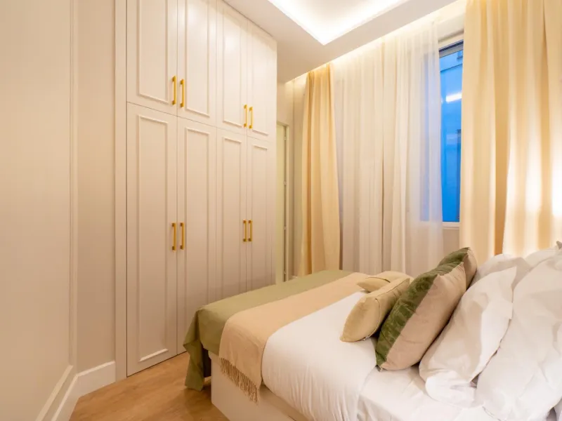 LUXURY REFURBISHED 3-BEDROOM APARTMENT IN CHUECA – 146 M² | MADRID CENTER