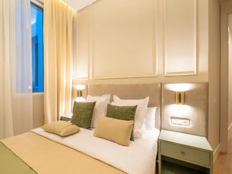 LUXURY REFURBISHED 3-BEDROOM APARTMENT IN CHUECA – 146 M² | MADRID CENTER