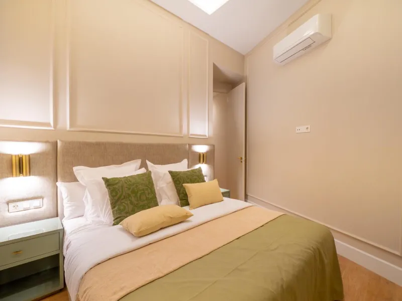 LUXURY REFURBISHED 3-BEDROOM APARTMENT IN CHUECA – 146 M² | MADRID CENTER