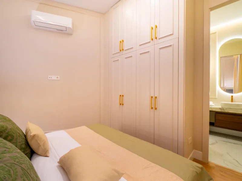 LUXURY REFURBISHED 3-BEDROOM APARTMENT IN CHUECA – 146 M² | MADRID CENTER