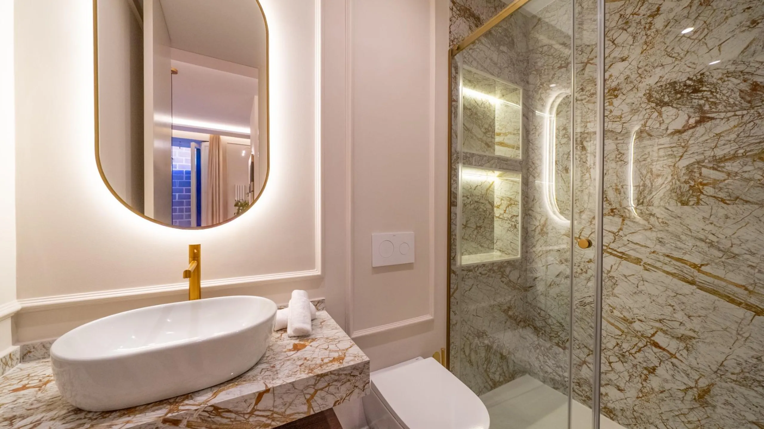 LUXURY REFURBISHED 3-BEDROOM APARTMENT IN CHUECA – 146 M² | MADRID CENTER