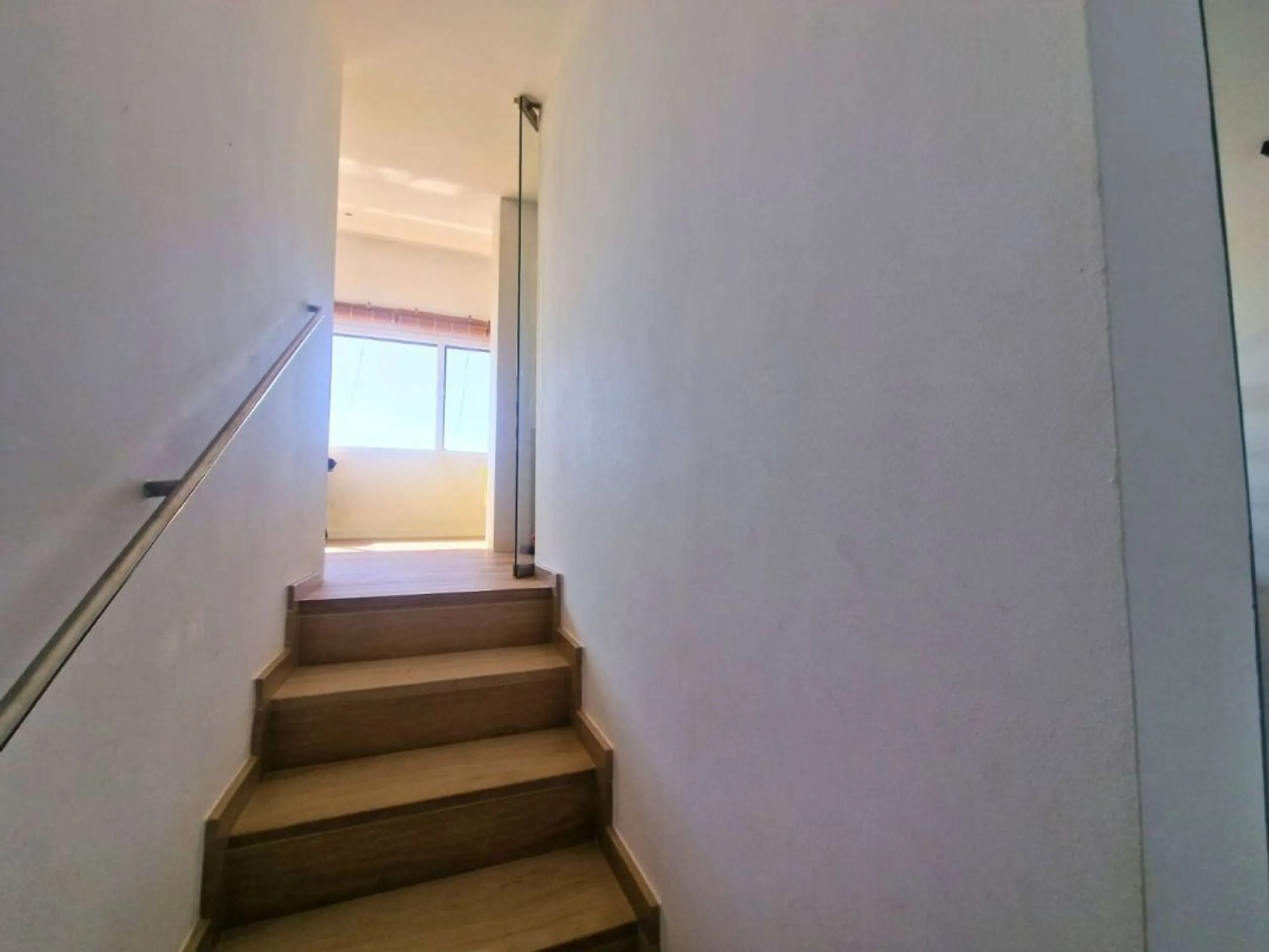 Fully Renovated Single-Level Detached Villa, Energy Self-Sufficient and with Sea Views in Valparaíso, Cunit