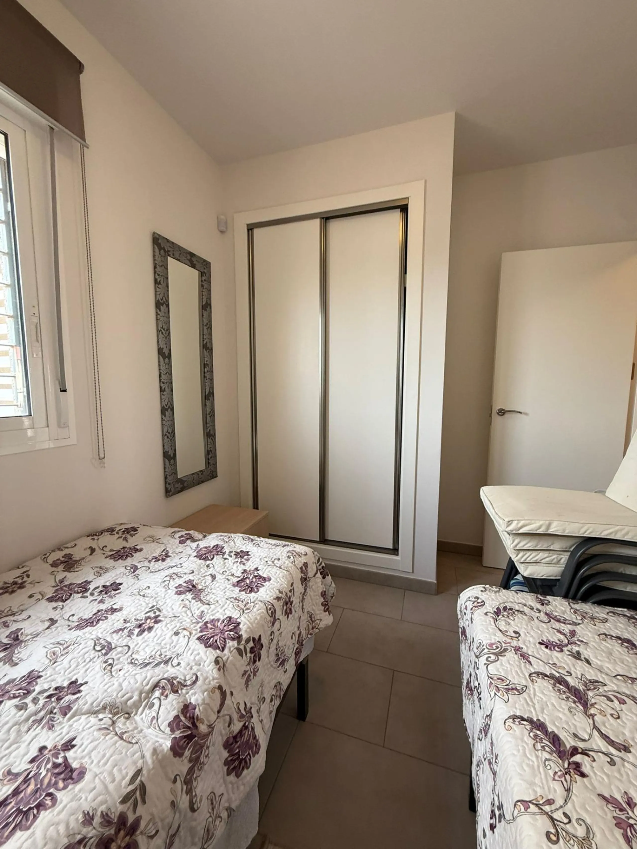 Bungalow en Aguas Nuevas de 2 dormitorios con piscina parking y solárium privado