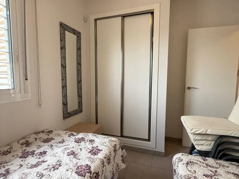 Bungalow en Aguas Nuevas de 2 dormitorios con piscina parking y solárium privado