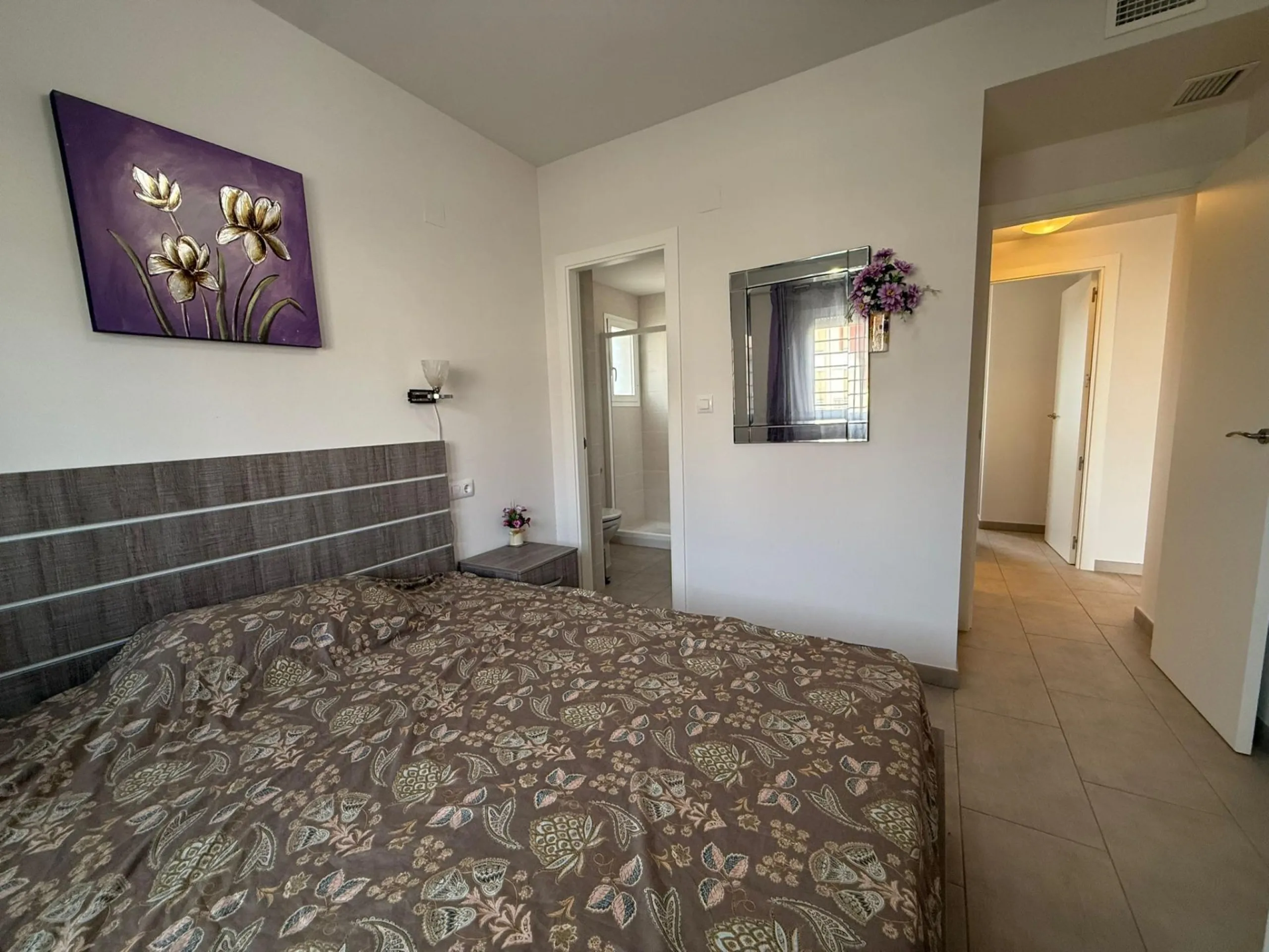 Bungalow en Aguas Nuevas de 2 dormitorios con piscina parking y solárium privado