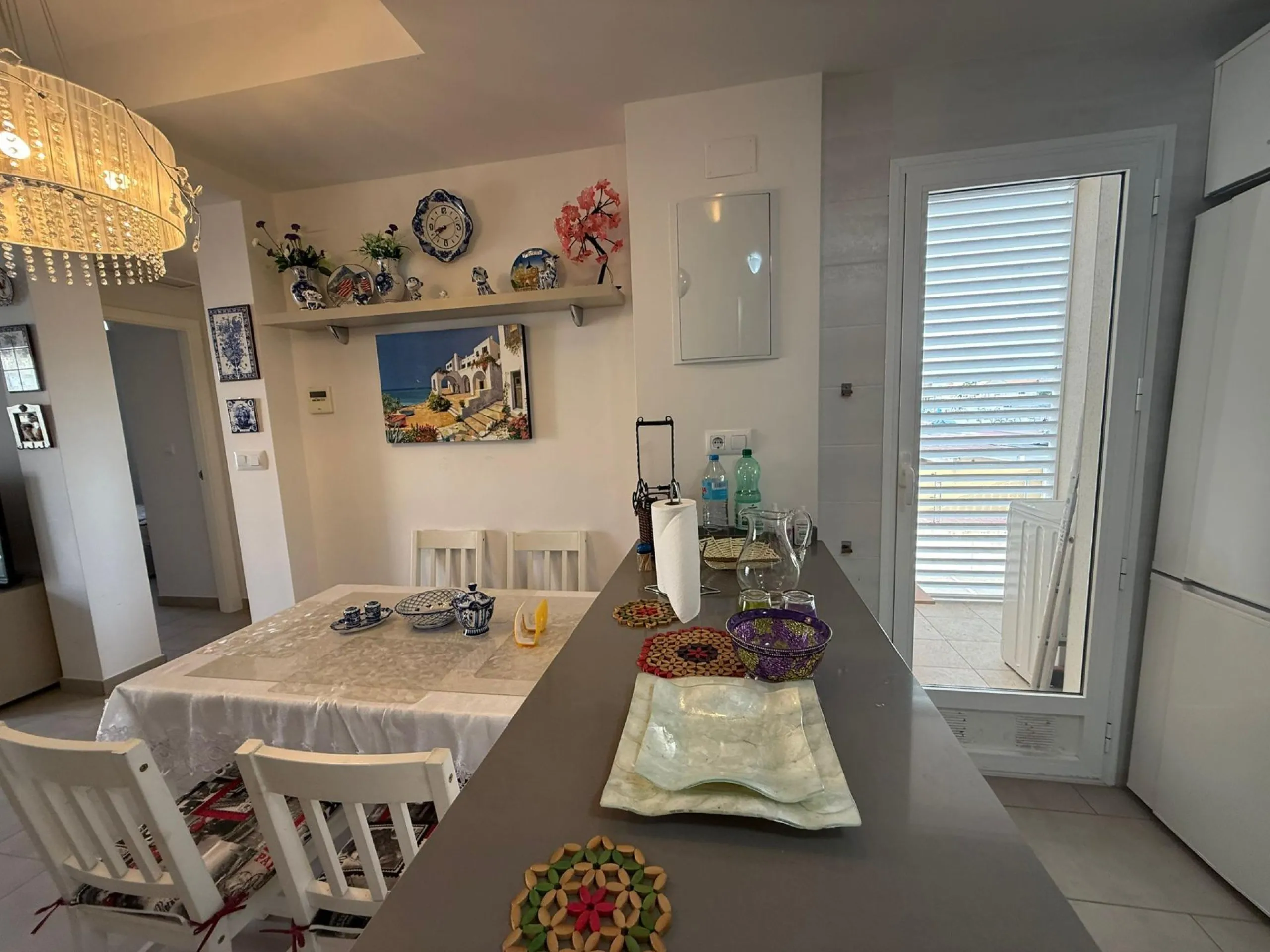 Bungalow en Aguas Nuevas de 2 dormitorios con piscina parking y solárium privado
