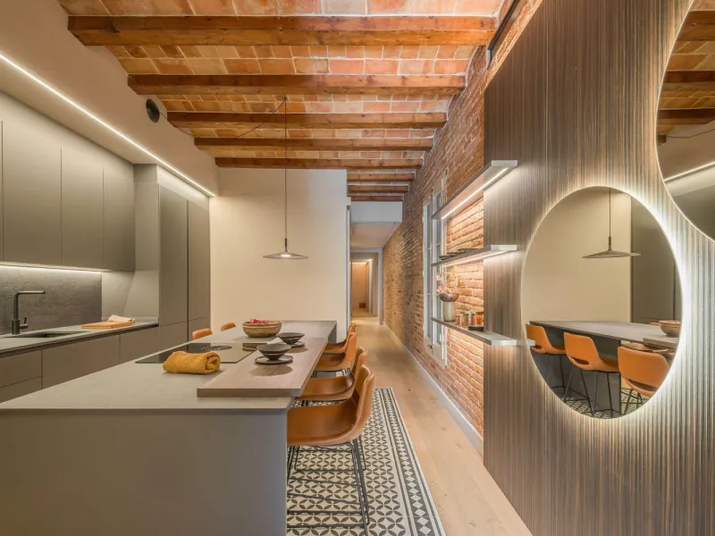 Piso rehabilitado de alto nivel en finca regia del Eixample, Barcelona