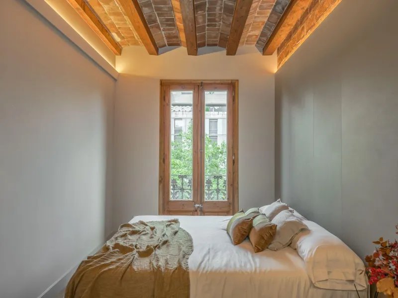 High-End Renovated Apartment in a Historic Building in Eixample, Barcelona