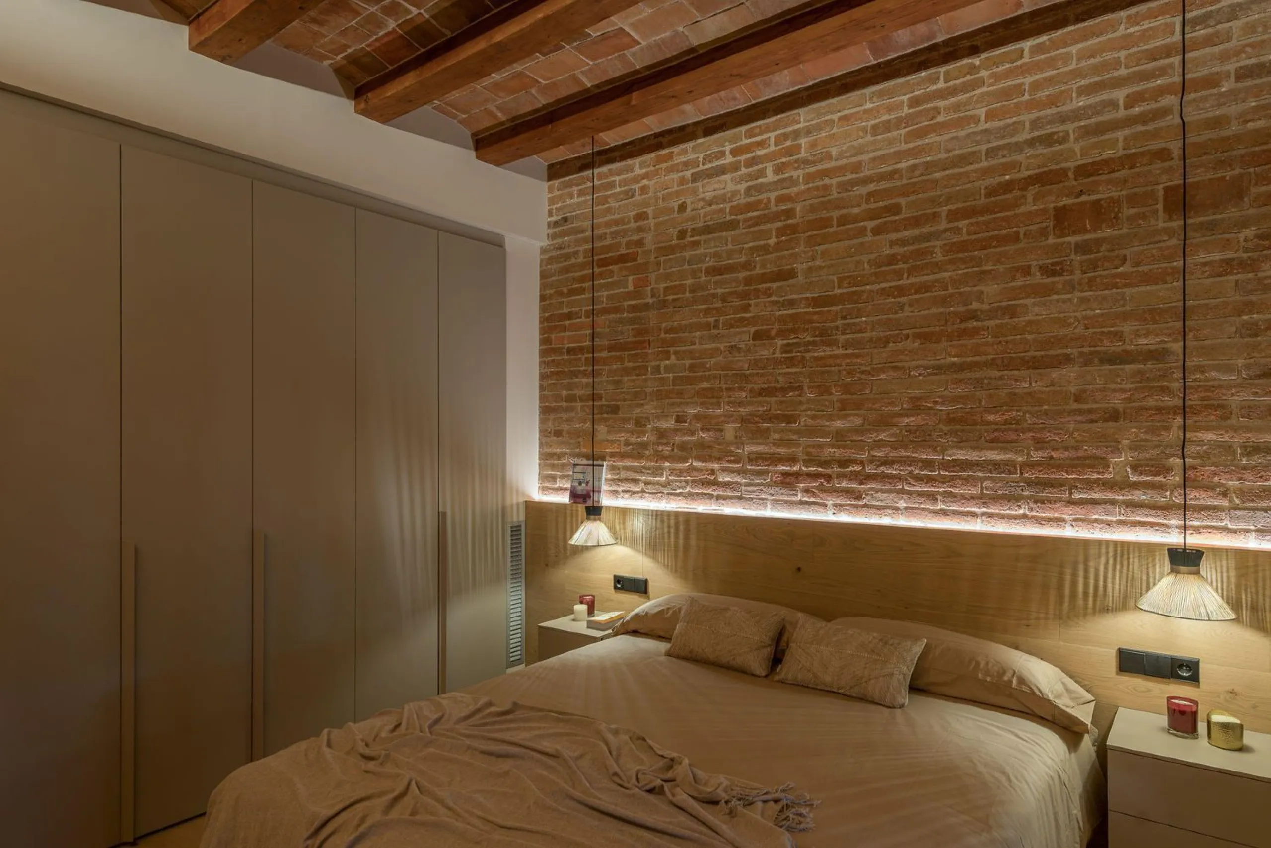 High-End Renovated Apartment in a Historic Building in Eixample, Barcelona