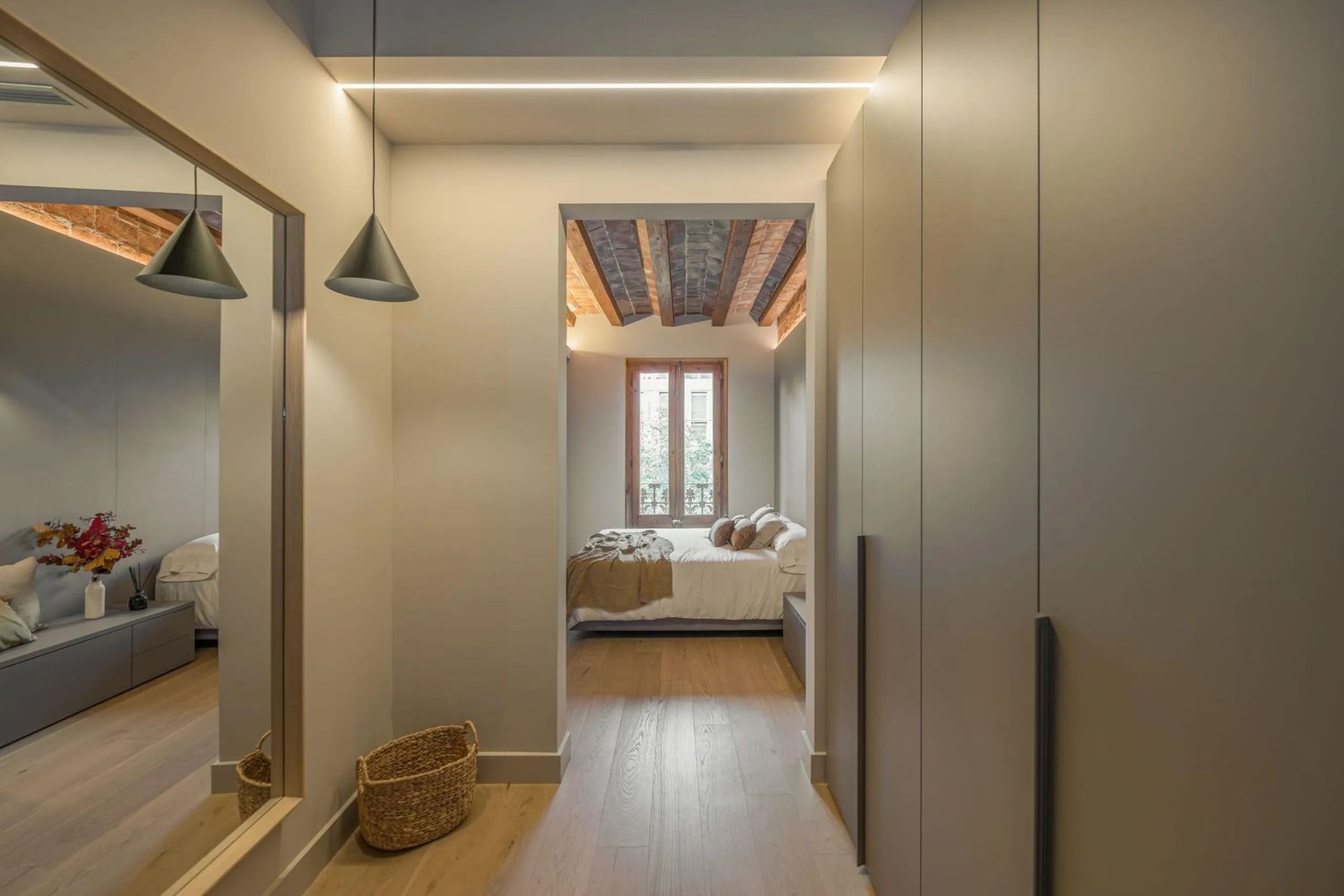High-End Renovated Apartment in a Historic Building in Eixample, Barcelona