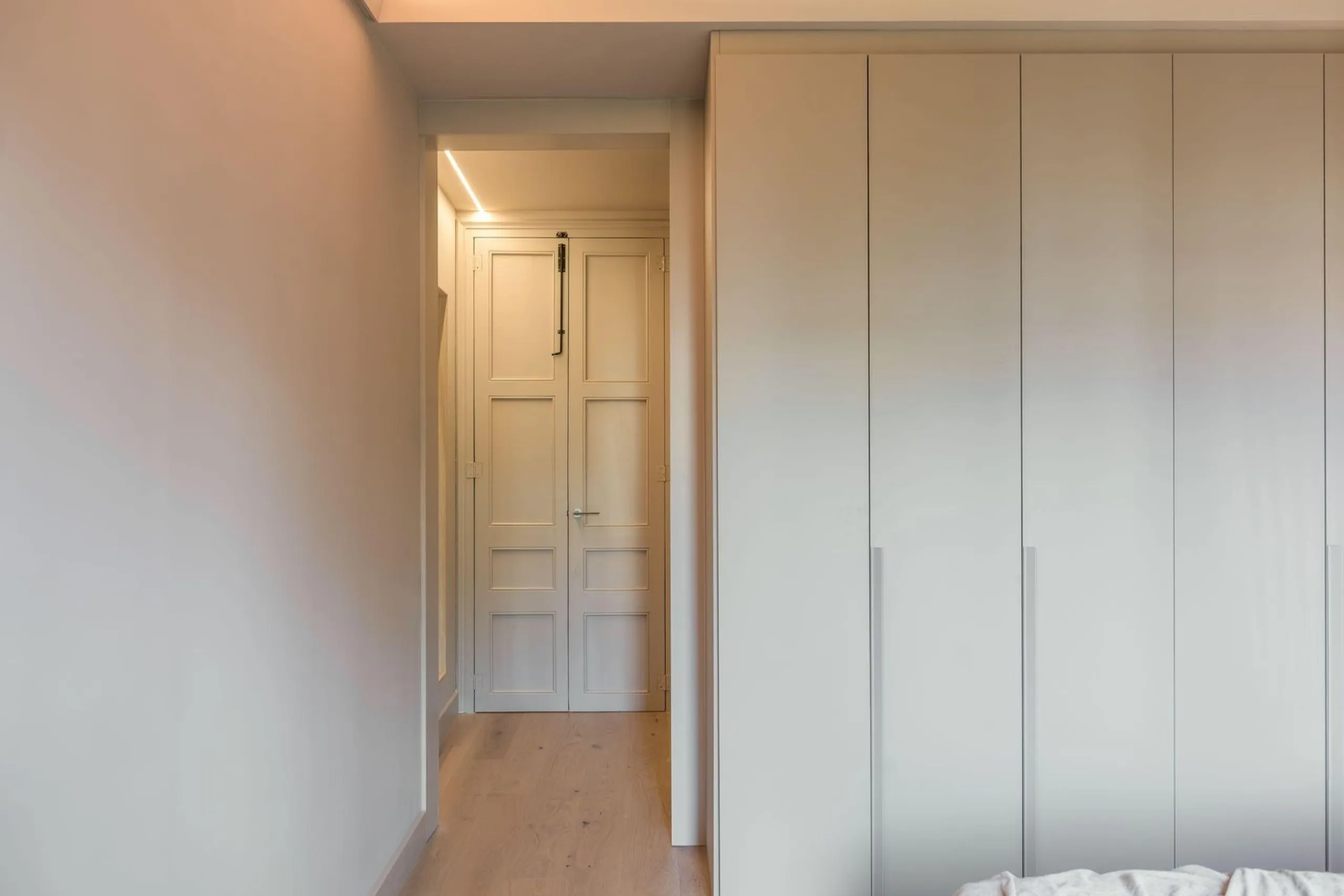 High-End Renovated Apartment in a Historic Building in Eixample, Barcelona