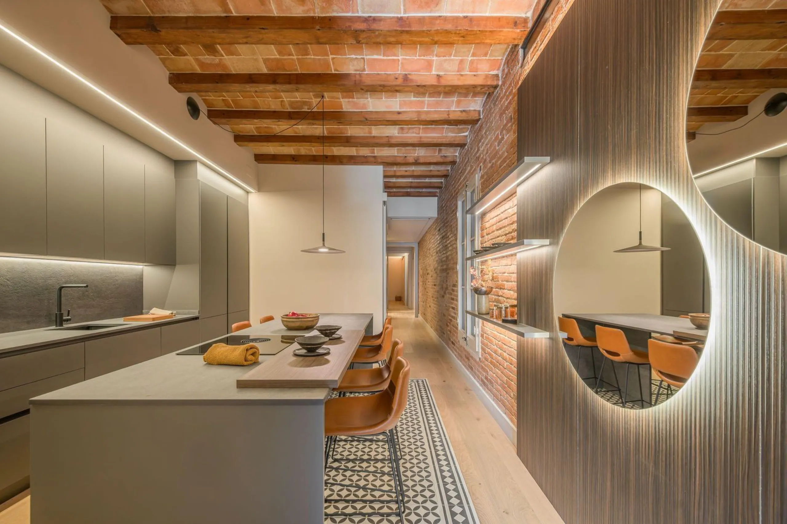 High-End Renovated Apartment in a Historic Building in Eixample, Barcelona