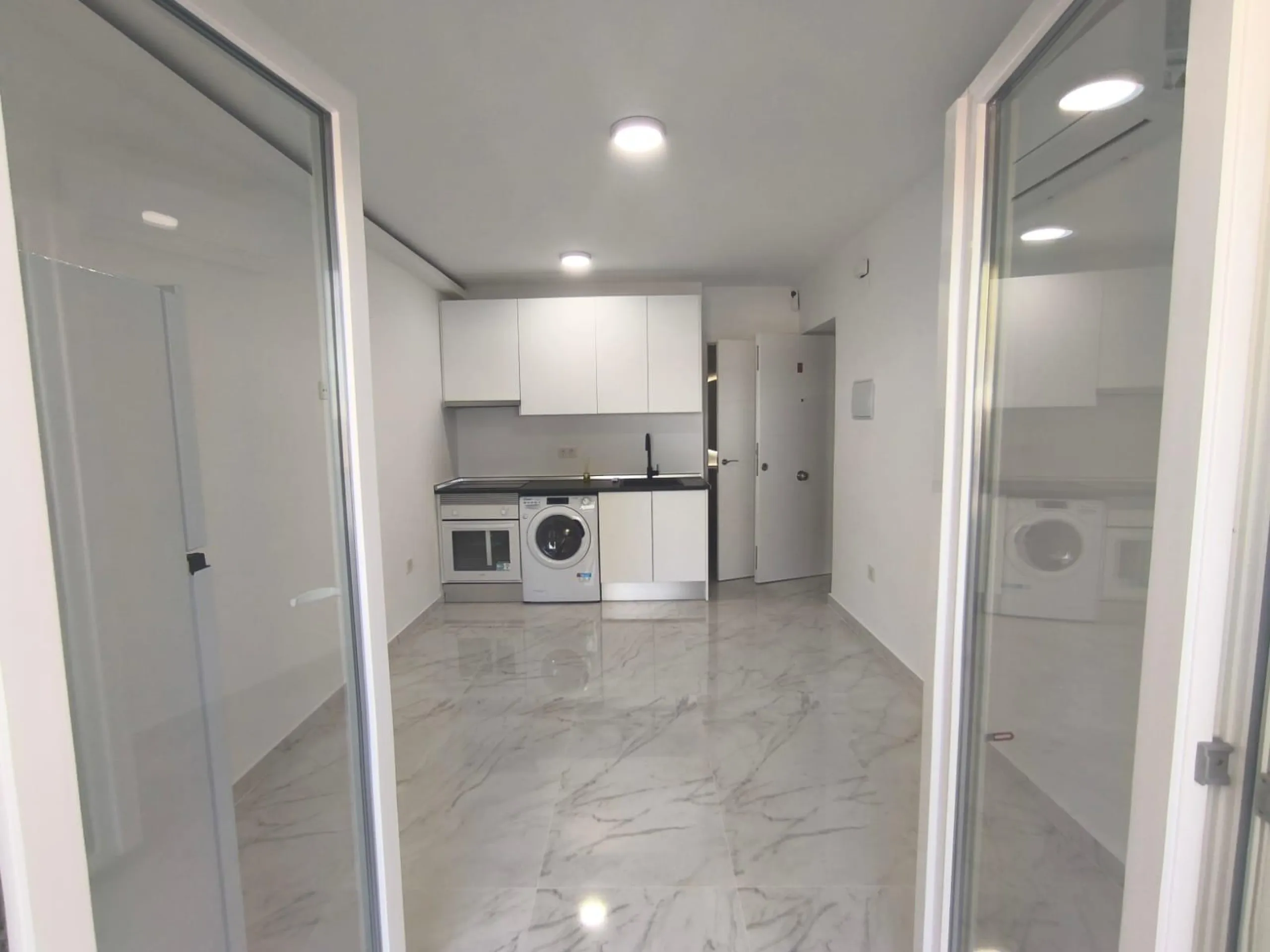 GRAN ESTUDIO EN TOTALMENTE REFORMADO EN CIUDAD QUESADA CON VISTAS Y PISCINA.