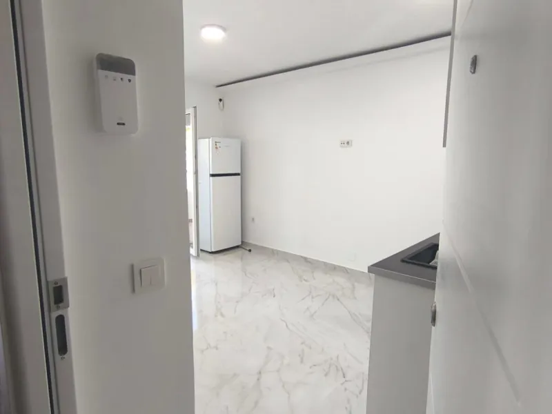 GRAN ESTUDIO EN TOTALMENTE REFORMADO EN CIUDAD QUESADA CON VISTAS Y PISCINA.